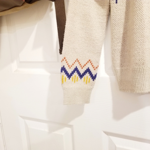 Embroidered Vintage Beige Sweater - Picture 4 of 11